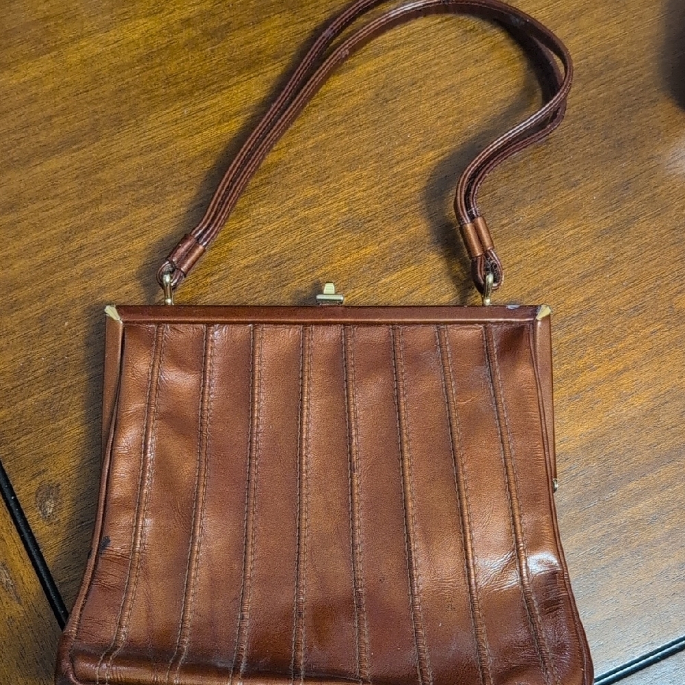 Vintage Jane Shilton -  Brown Leather Shoulder Bag
